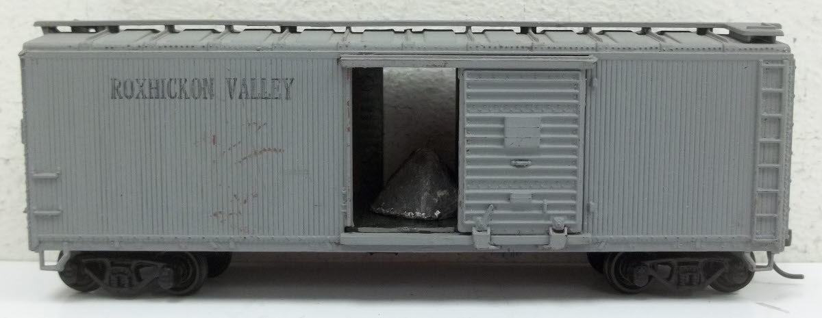 Athearn 5230 HO Scale 40-Foot Wood-Sided Undecorated Boxcar Kit