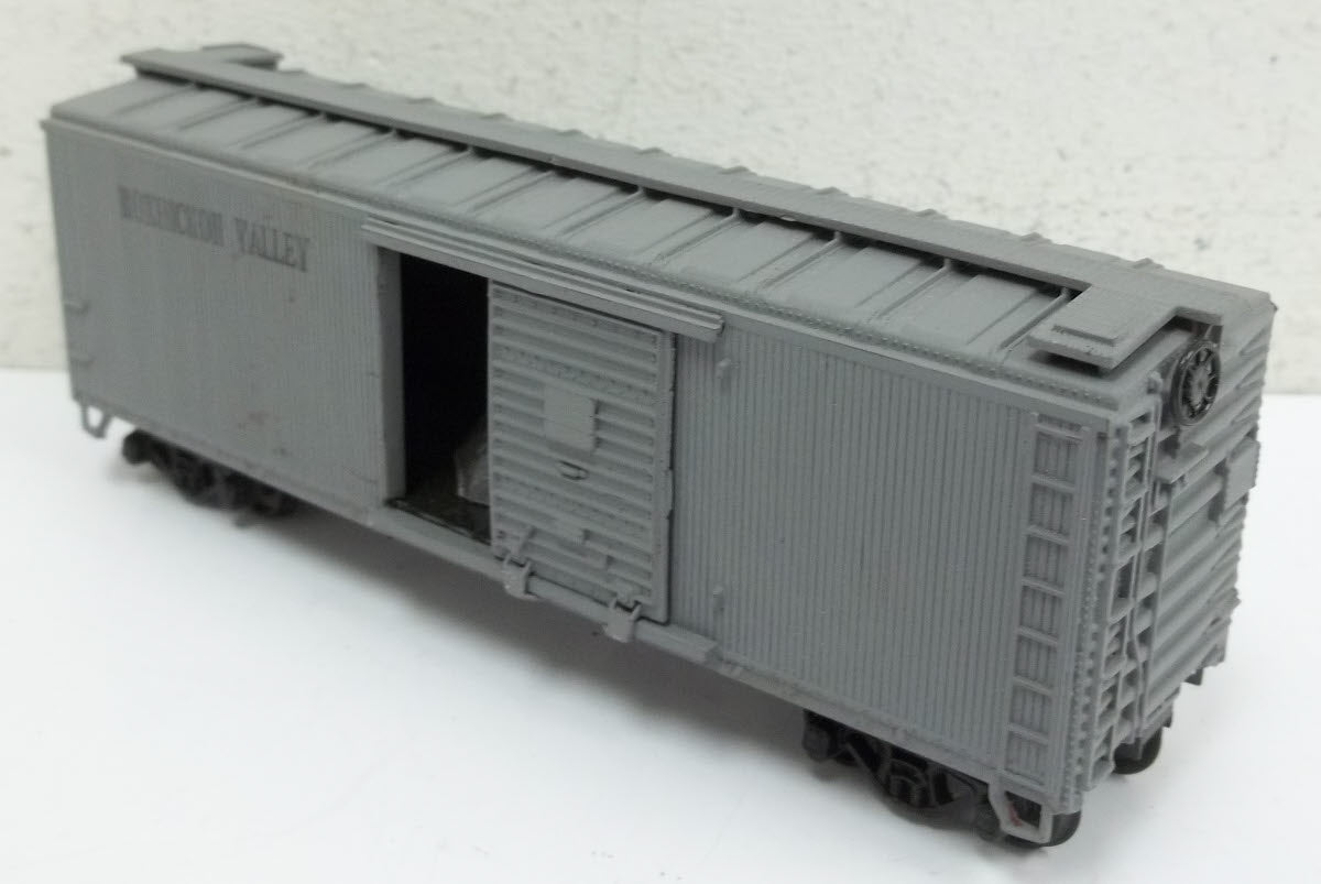 Athearn 5230 HO Scale 40-Foot Wood-Sided Undecorated Boxcar Kit
