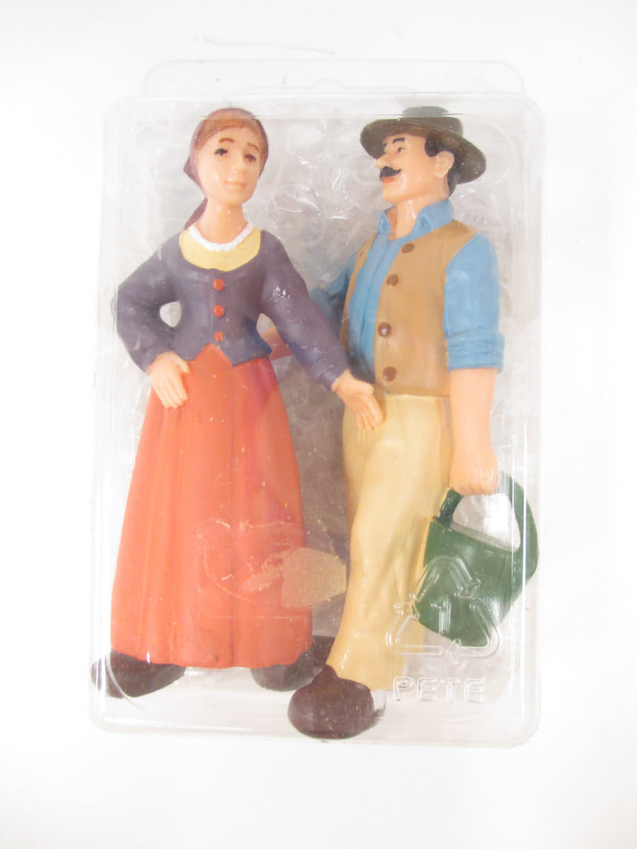 Just Plain Folk G Scale Farmer & His Wife