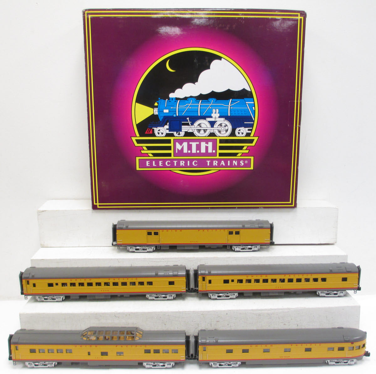 MTH 20-65148 O Union Pacific 70' Streamlined Passenger Car Set (Set of 5)