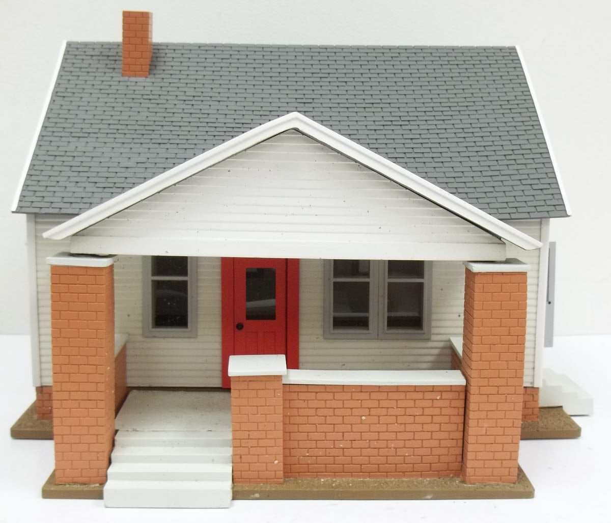 Aristo-Craft 7210 G Scale Tract House