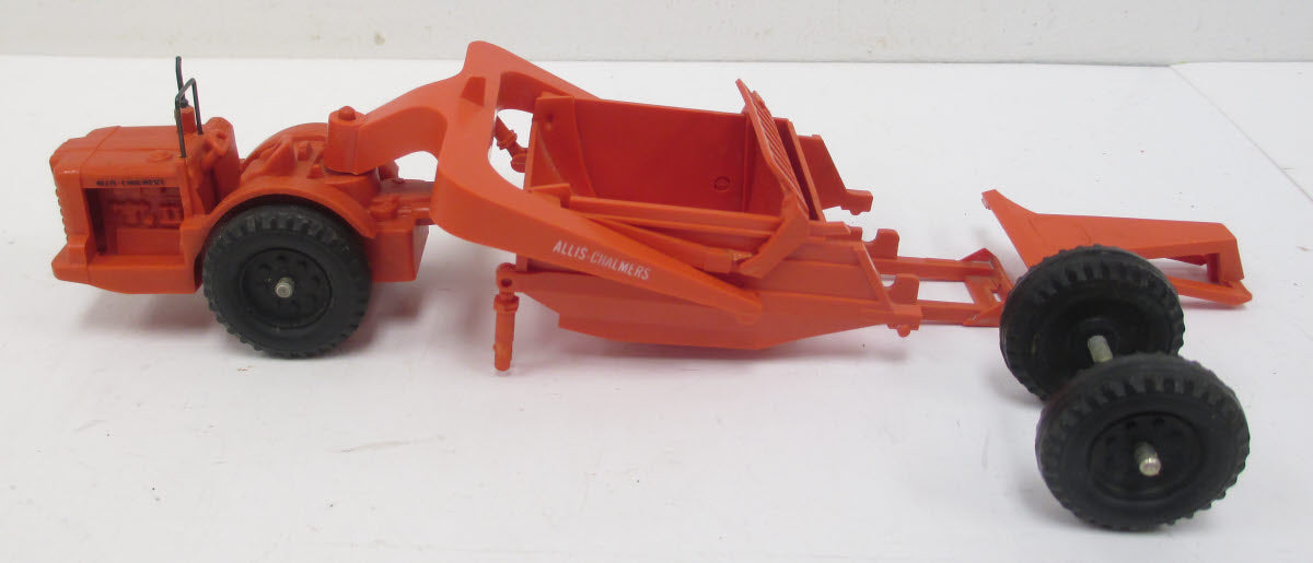 Lionel 6817-100 Vintage O Allis-Chalmers Motor Scraper in Separate AC Box - RARE