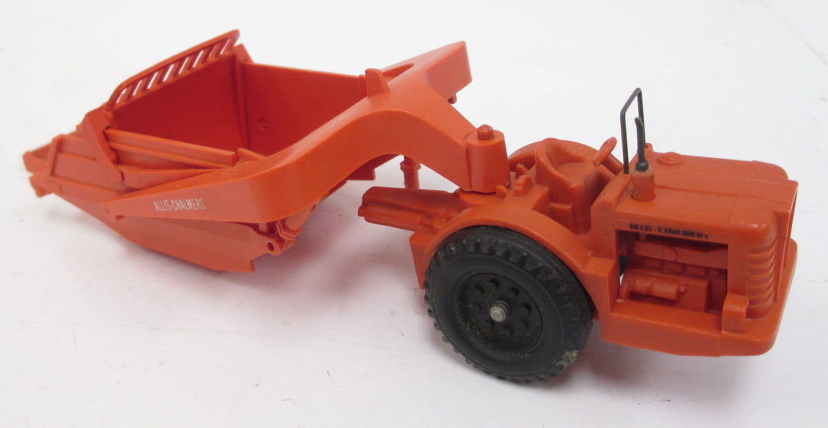 Lionel 6817-100 Vintage O Allis-Chalmers Motor Scraper in Separate AC Box - RARE