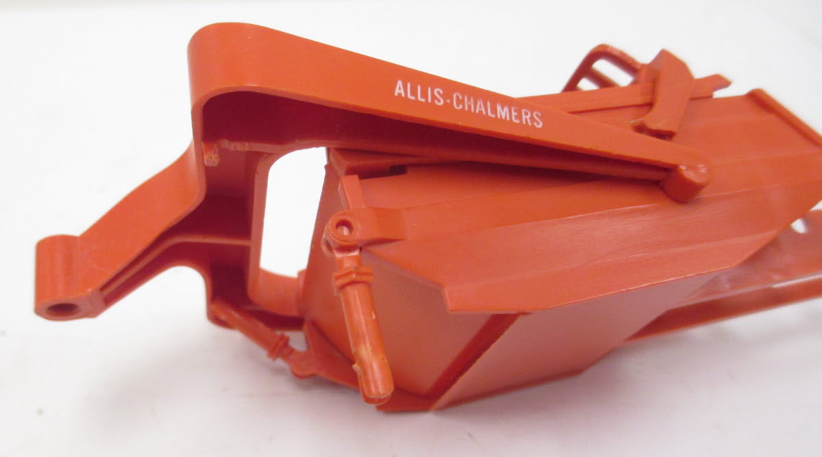 Lionel 6817-100 Vintage O Allis-Chalmers Motor Scraper in Separate AC Box - RARE