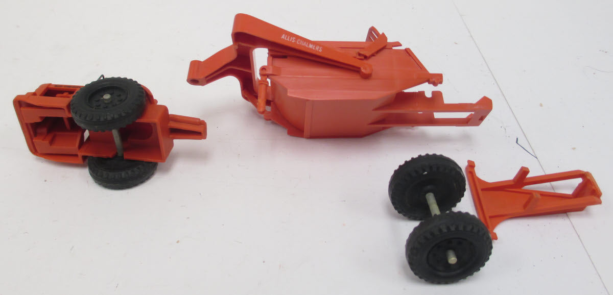 Lionel 6817-100 Vintage O Allis-Chalmers Motor Scraper in Separate AC Box - RARE