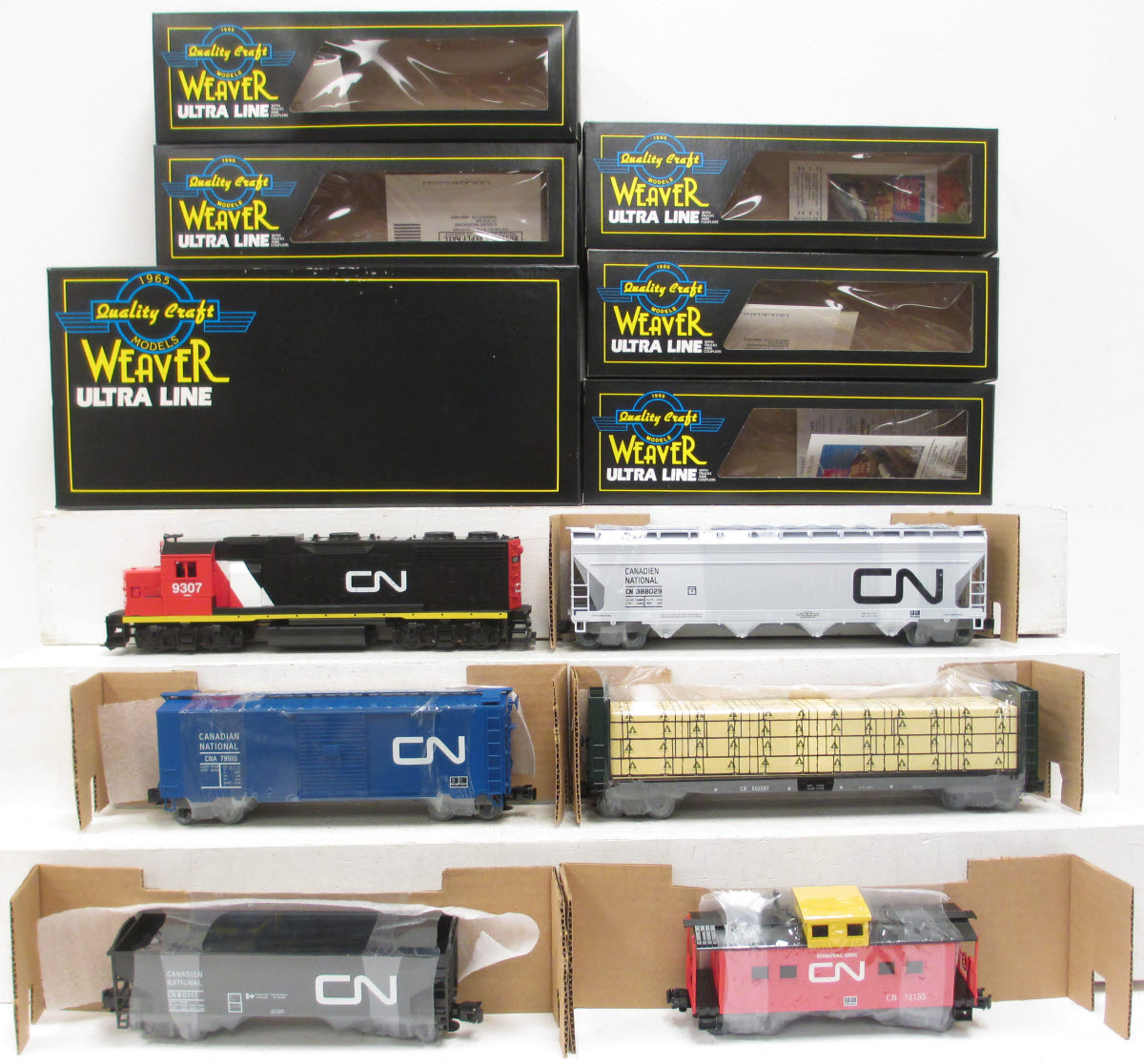 Weaver Custom Run Canadian National GP38-2 O Gauge Diesel Freight Train Set