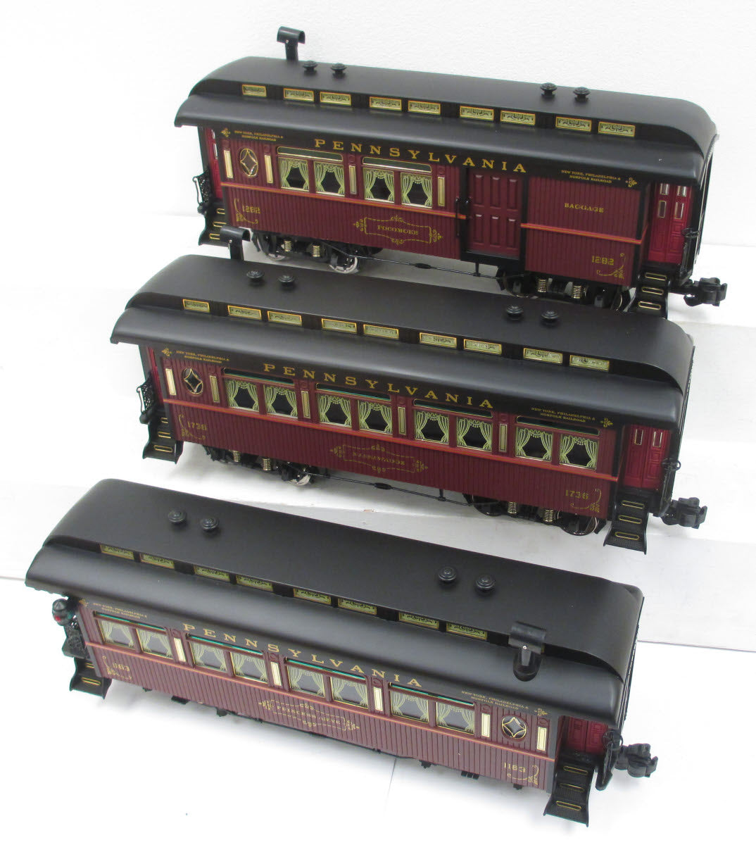 Aristo-Craft 31001-3 Pennsylvania Siera-Style Passenger Cars (Pack of 3)