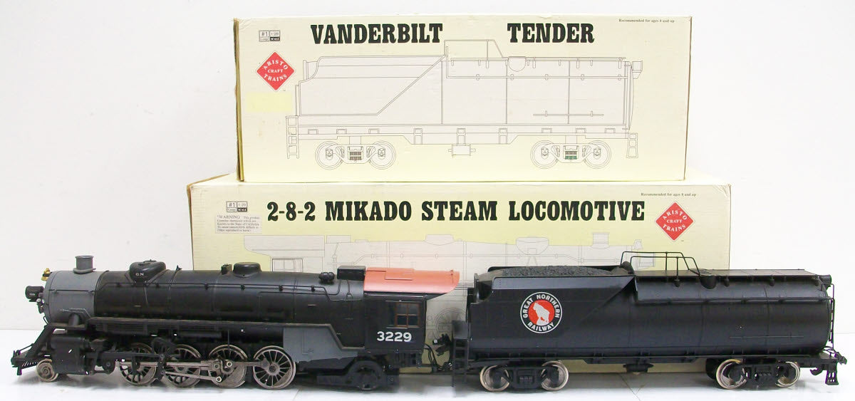 Aristo-Craft 21508 Great Northern 2-8-2 Mikado Steam Locomotive & Tender