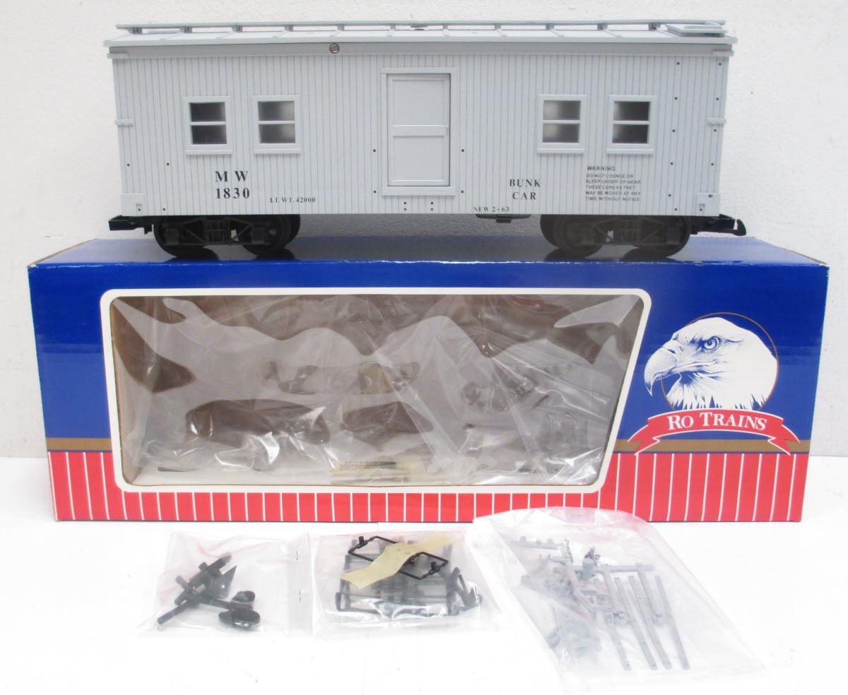 USA Trains 1830 G Maintenance of Way Bunk Car - Metal Wheels