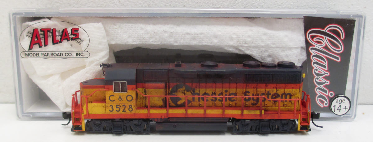 Atlas 46184 N Scale C&O Chessie Classic GP35 Diesel Locomotive #3528 w/DCC