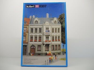Kibri 8307 HO Commercial Building with Corner House Building Kit
