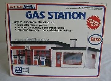 Life Like 1335 HO Scale Gas Station Kit