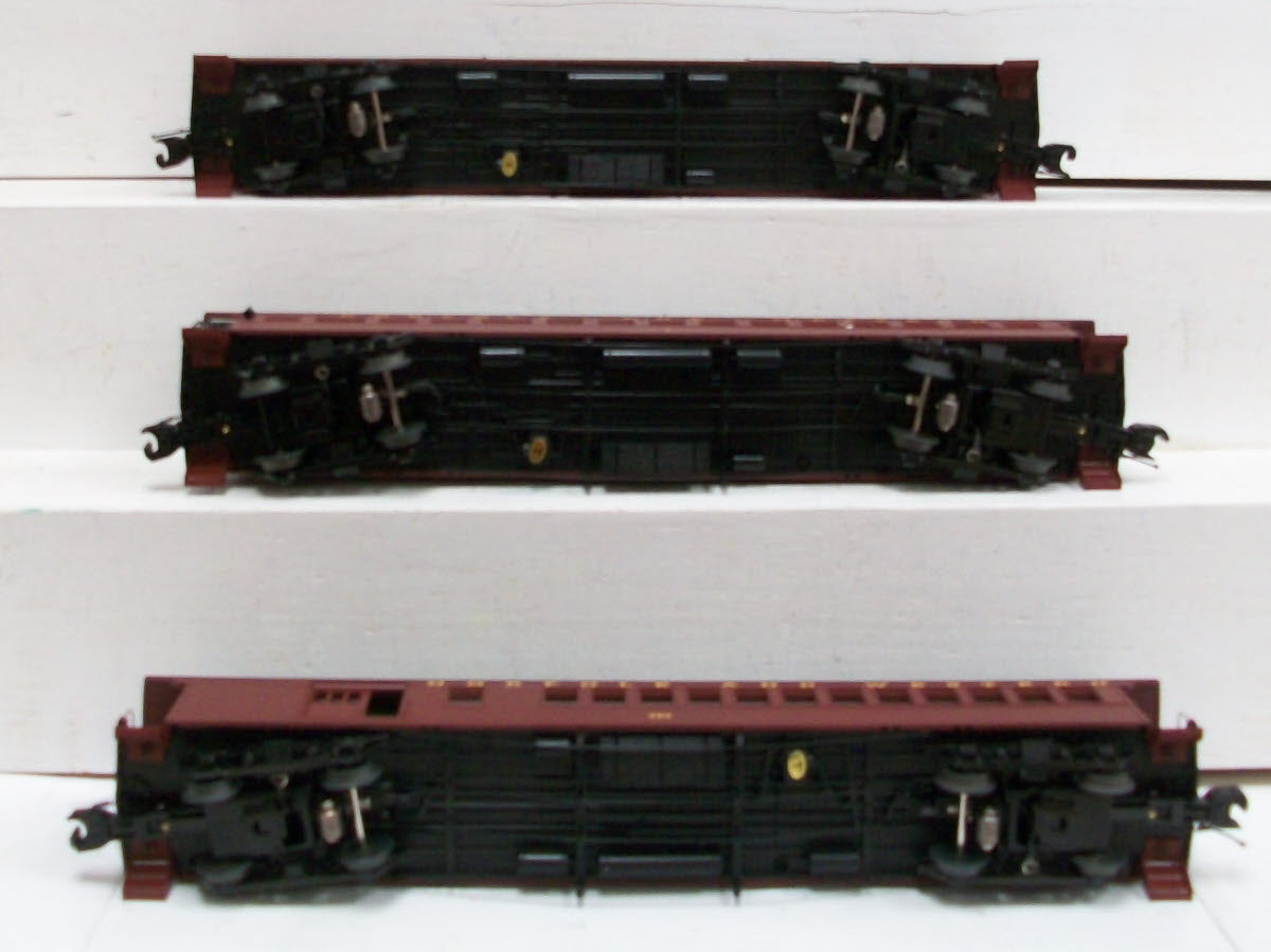 MTH 20-62055 O Norfolk & Wesern 64' Woodsided Passenger Car Set (Set of 3)