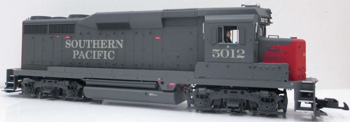 USA Trains 22453 G Southern Pacific GP30 Powered Diesel Locomotive