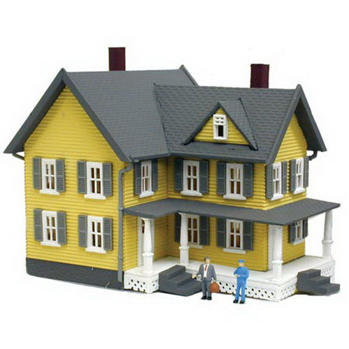 Model Power 2557 N Assembled Grandma Moses' House Lighted