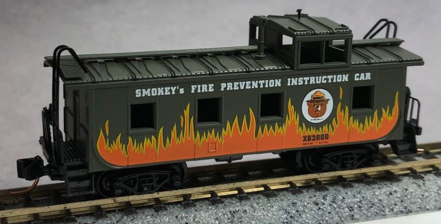 Micro-Trains 10000100 N Smokey Bear 36' Riveted Steel Side Caboose #X62000
