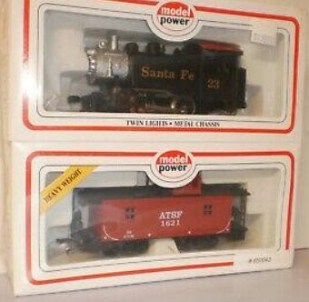 Model Power 650043 HO Loco Santa Fe Steam # 23 & Safety Caboose ATSF # 1621