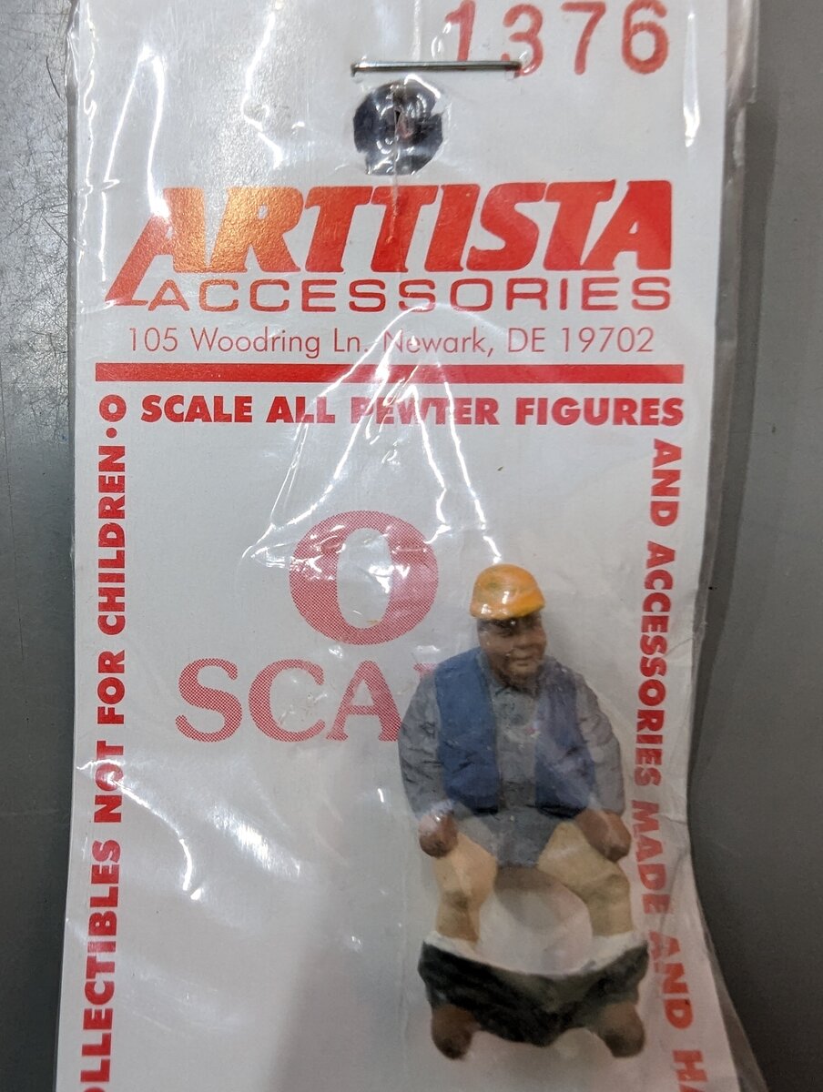 Arttista 1376 O Scale Construction Worker #1 - Pewter Figure