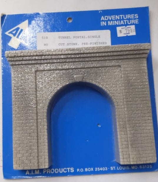 AIM 510 HO Tunnel Portal Single Cut Stone Pre-Finished