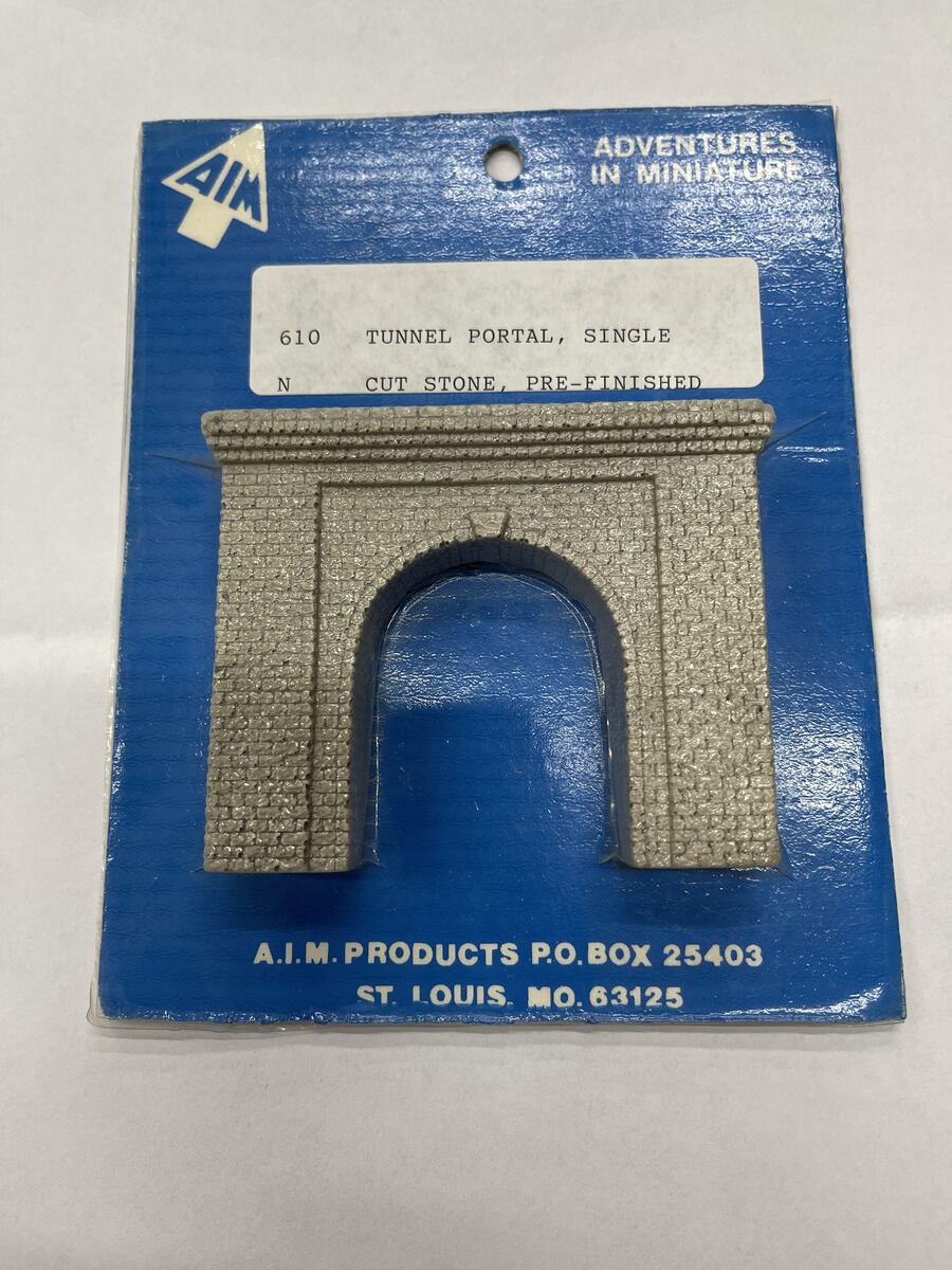 AIM 610 HO Tunnel Portal Single Stone Cut