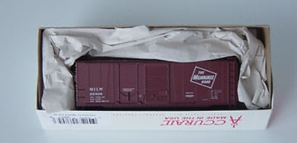 Accurail 3804 HO Milwaukee Road 40' Combo Door Steel Boxcar Kit