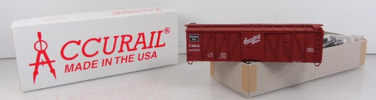 Accurail 4101 HO Chicago, Burlington & Quincy 40' Wood Outside-Braced Boxcar Kit