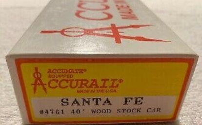 Accurail 4761 HO Santa Fe 40' Wood Stock Car # 4761 Kit 3-Pk