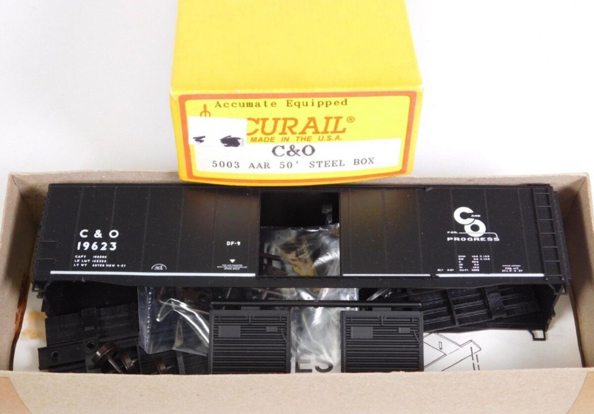 Accurail 5003 HO Chesapeake & Ohio C&O 50' AAR Steel Box Kit
