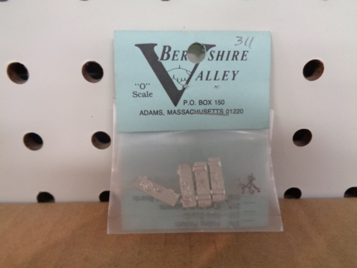 Berkshire Valley 311 O Brake Staff Plat w/bracket (4)