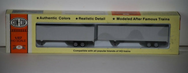 Con-Cor 0004-008200 HO Undecorated 45' Rivet Side Trailer (Pack of 2)