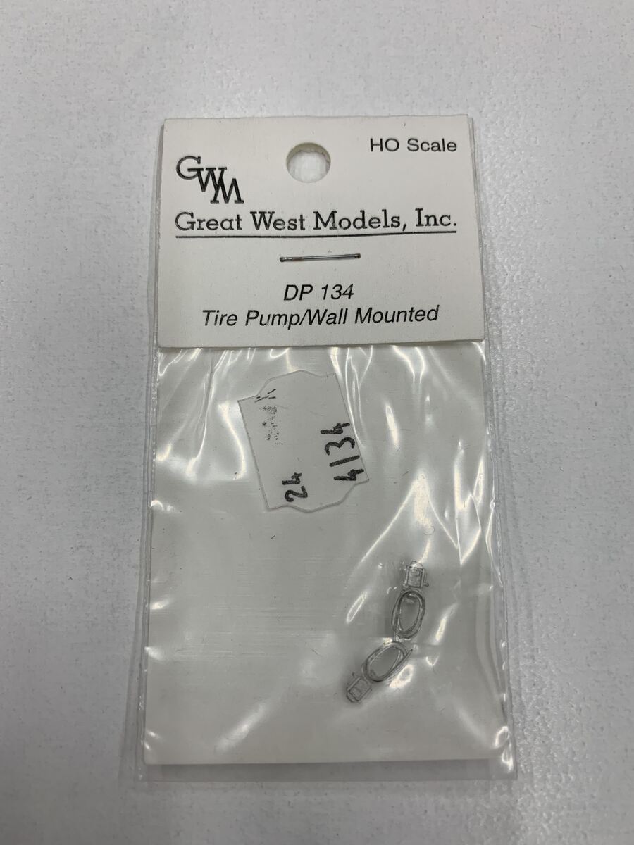 Great West Models 134 HO Scale Wall Mounted Air Pumps (Bag of 2)