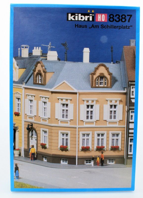 Kibri 8387 HO Townhouse "Schillerplatz" Building Kit