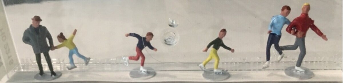 Merten 2215 HO Scale Ice Skaters Painted Figures (Set of 6)