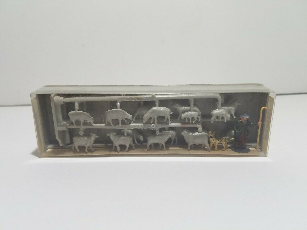 Merten 2403 N Scale Shepherd Sheep & Dog Figures (Set of 20)