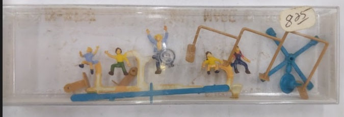 Merten 2455 HO Playground Equipment W/ Figures