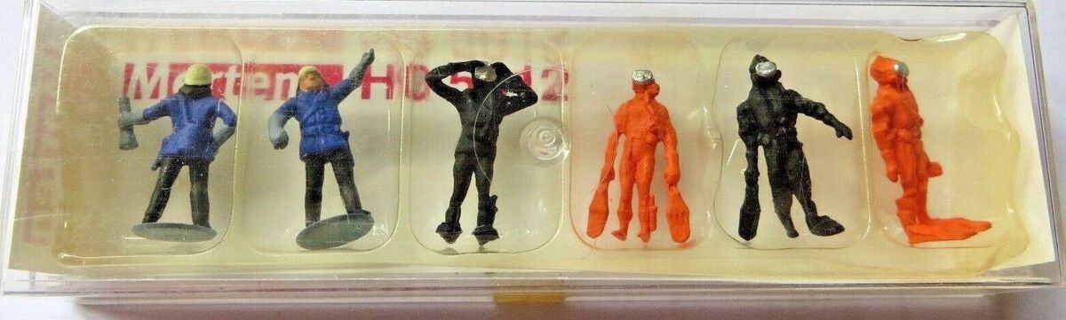Merten 5012 HO Scuba Divers (Set of 6)