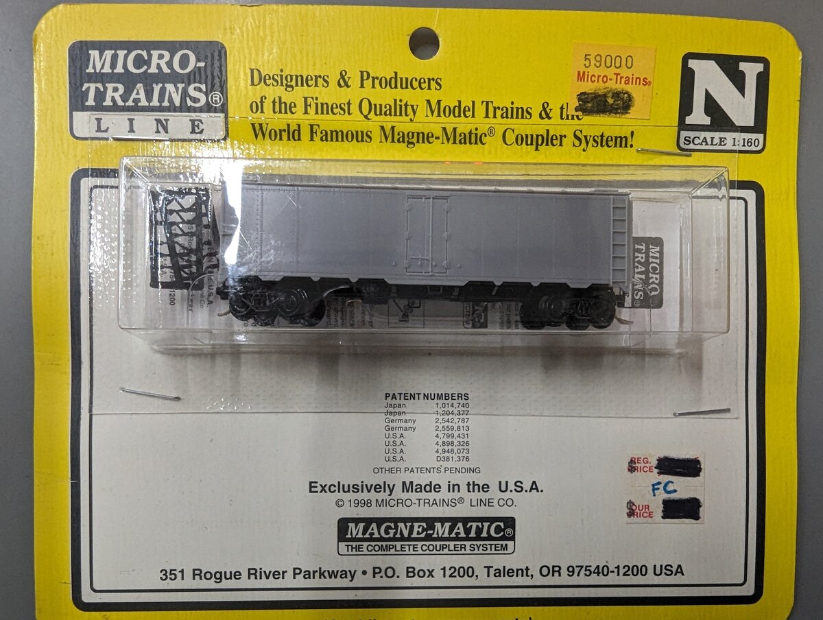 Micro-Trains 05900000 N Undecorated 40' Steel Side Ice Reefer