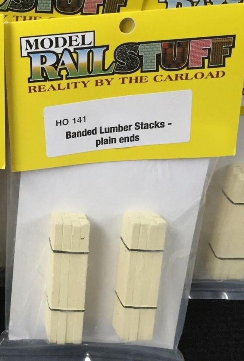 Model Railstuff 141 HO Banded Lumber Stack Plain Ends (Pack of 2)