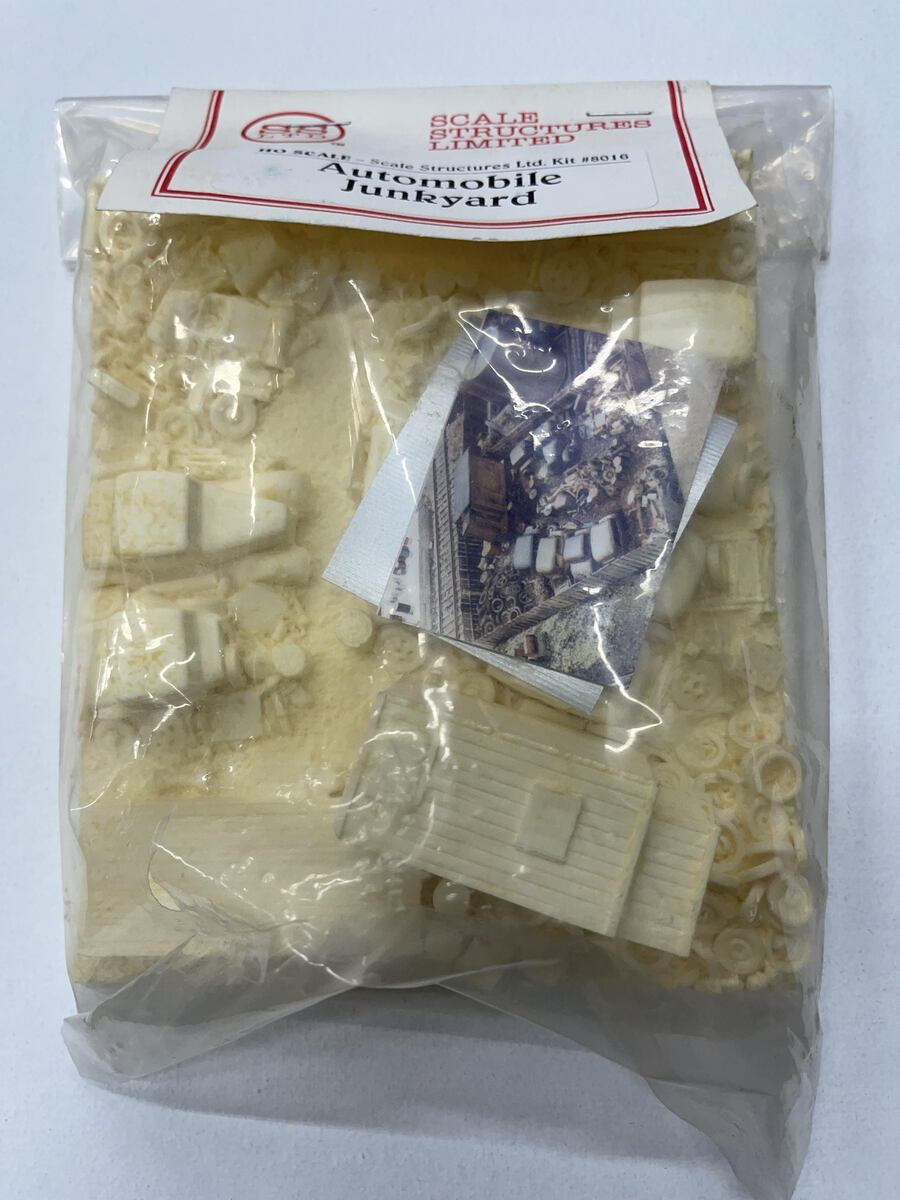 Scale Structures 8016 HO Automobile Junkyard Kit Unpainted