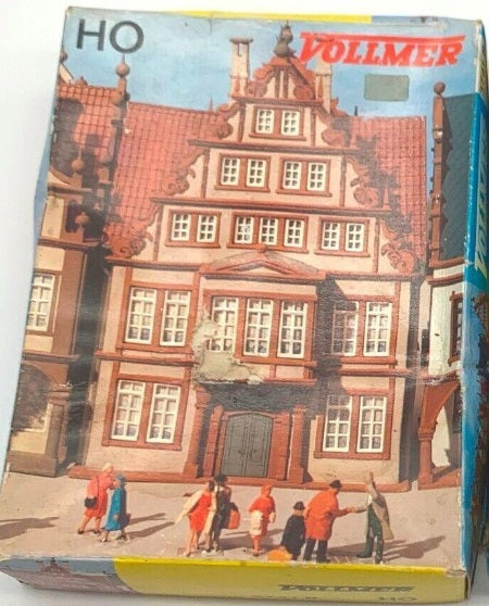 Vollmer 3741 HO Imposing Town House Kit