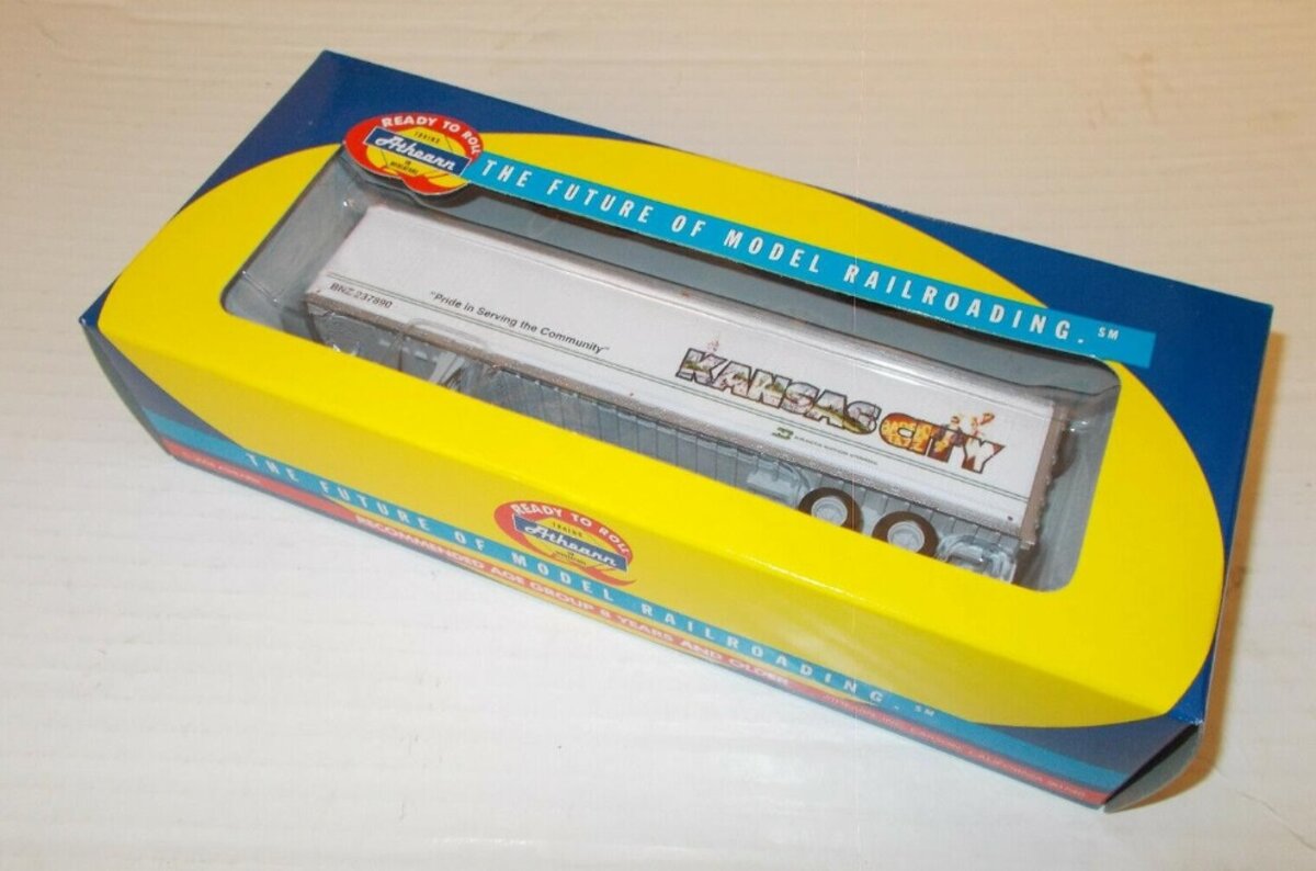 Athearn 93230 HO BN Kansas City 45' Trailer BNZ 237899