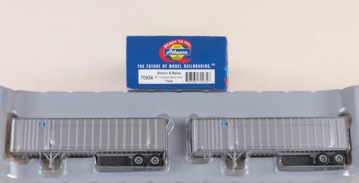 Athearn 70934 HO Boston & Maine RTR 40'Fruehauf Exterior-Post Trailer (Set of 2)