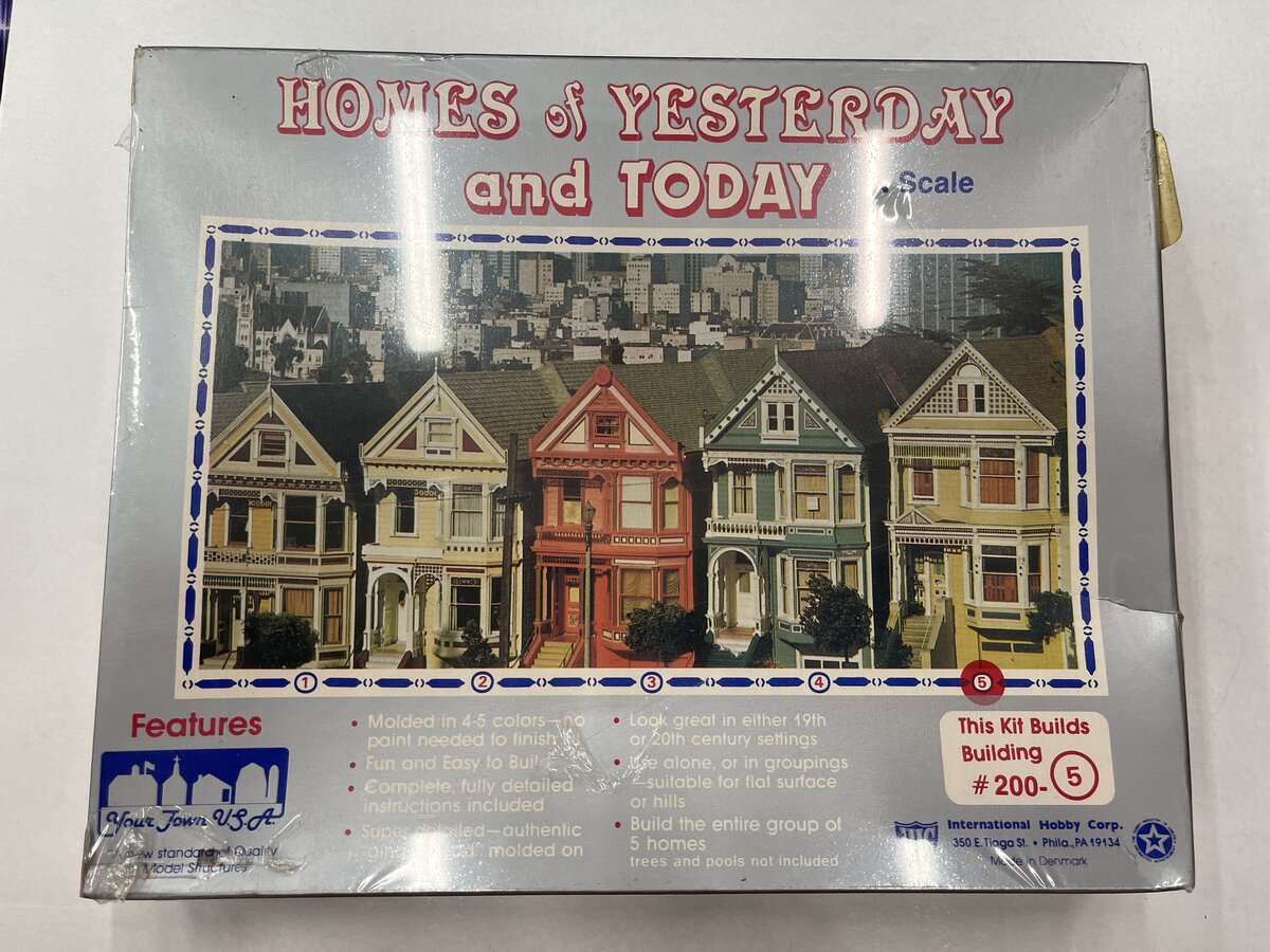 IHC 200-5 N Scale Gingerbread House Kit