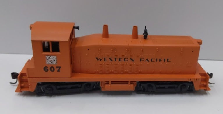 Athearn HO Orange Western Pacific Locomotive Diesel # 607 Assembled