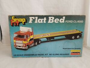 Lindberg Line 1048 HO Ford CL-9000 With Flat Bed Trailer Snap Fit Model Kit