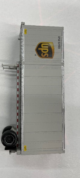 Athearn 29429 HO UPS 28' Container & Chassis #621506