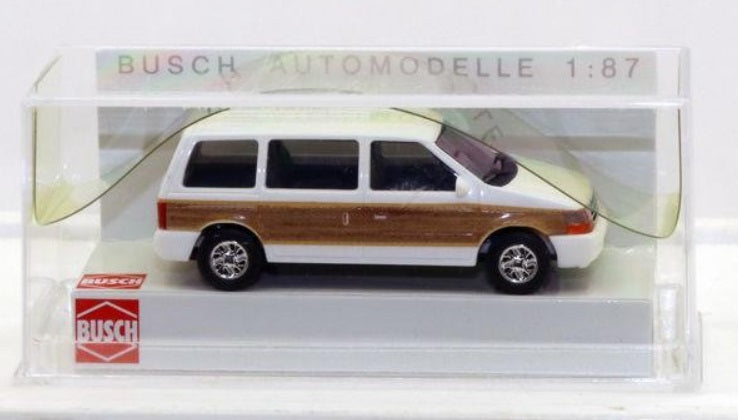 Busch 44613 1:87 Plymouth Voyager