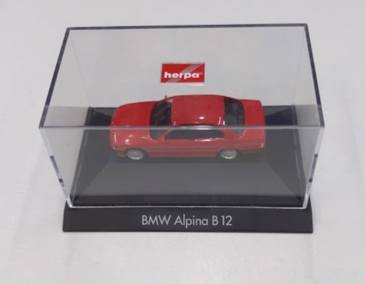 Herpa 101011 HO Red BMW Alpina B12