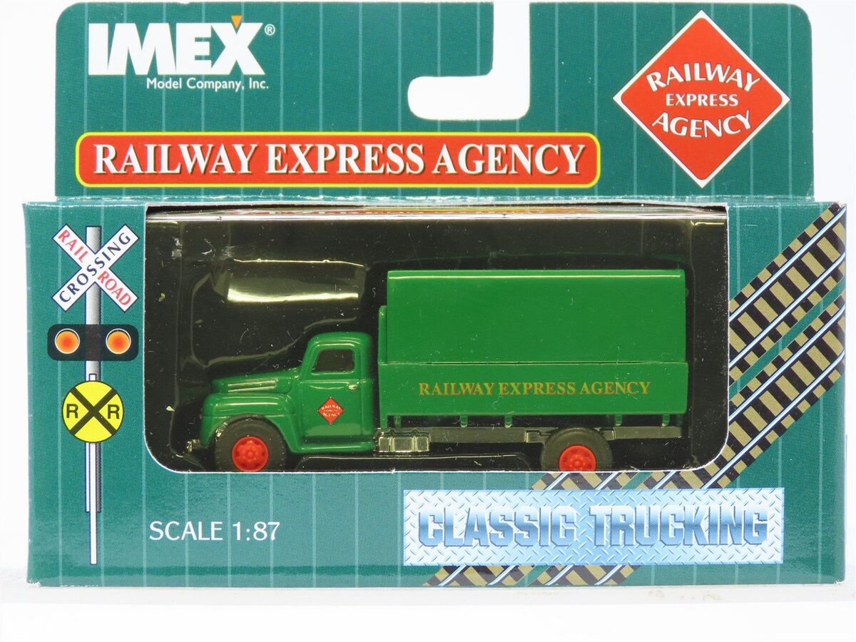 Imex 870037 HO Classic Trucking Railway Express Agency Ford Conversion Truck