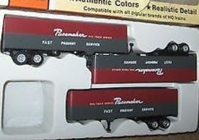 Con-Cor 0004-8129 1:87Pacemaker NY Central 40’ Trailer (Set of 3)
